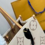 Louis Vuitton Onthego MM Monogram Canvas Beige 35Cm M46912 - Image 6