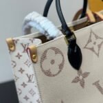 Louis Vuitton Onthego MM Monogram Canvas Beige 35Cm M46912 - Image 5