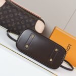 Louis Vuitton Alma BB Damier Dark Brown 23Cm - Image 4