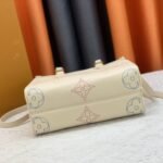 Louis Vuitton Onthego PM Handbag Beige 25Cm M46629 - Image 6