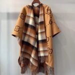 Gucci Reversible Wool Poncho GG Beige 185Cm - Image 2