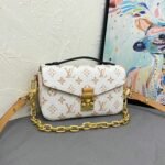 Louis Vuitton Pochette Métis East West Monogram Canvas Cream 21Cm M46914 - Image 2