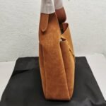 Saint Laurent Le 5 À 7 Supple In Suede Golden Brown 24Cm - Image 5