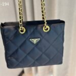 Prada Re Edition 1995 Chaîne Re Nylon Tote Bag Black 26Cm 1BG468 2AOS F0002 V COO - Image 2