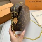 Louis Vuitton Cosmetic Pouch Gm Brown 27Cm M46458 - Image 8