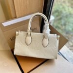 Louis Vuitton Onthego East West Bag Creme Beige 25Cm M23698 - Image 2