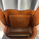 Saint Laurent 5 À 7 Soft Small Hobo Bag In Smooth Beige 27Cm - Image 6