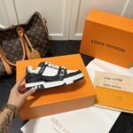 Louis Vuitton Trainer Sneakers Black And White 1A9JGB - Image 6
