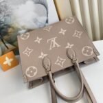 Louis Vuitton Onthego MM Monogram Empreinte Beige 35Cm M45494 - Image 7