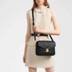 Louis Vuitton Pochette Métis Monogram Empreinte Black 25Cm M41487 - Image 6