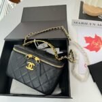 Chanel Small Vanity Case SS22 Black 17Cm - Image 2