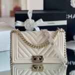 Chanel Boy Bag White Gold Hardware 25Cm A67086 - Image 2
