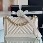 Chanel Boy Bag White Gold Hardware 25Cm A67086 - Image 8