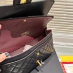 Chanel Medium Classic Handbag Grained And Gold Tone Metal Black 26Cm A01113 Y01864 C3906 - Image 5