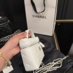 Chanel 25C Matelasse Vanity White 19Cm - Image 4