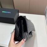 Chanel Medium Classic Double Flap Bag Patent Leather Black 26Cm - Image 4