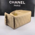 Chanel 25 Small Handbag Grained And Gold Tone Metal Beige 25Cm - Image 5