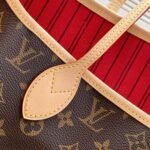 Louis Vuitton Neverfull Bandoulière Inside Out MM Monogram Rouge Sari 32Cm M12096 - Image 5