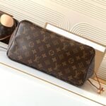 Louis Vuitton Neverfull Bandoulière Inside Out MM Monogram Rouge Sari 32Cm M12096 - Image 4