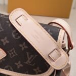 Louis Vuitton Monogram Canvas Sologne 26Cm Brown M42250 - Image 7