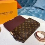 Louis Vuitton Favorite PM Monogram Canvas For Women 24Cm LV M40717 - Image 6