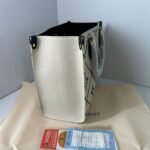 Louis Vuitton Onthego MM White 35Cm M46016 - Image 4