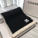 Chanel 23A Cashmere Scarf Black And White 170Cm - Image 2