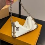 Louis Vuitton Slim Trunk Bag White 23Cm - Image 2