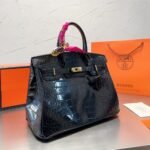 Hermes Birkin 30 Shiny Porosus Crocodile Black 30Cm - Image 7