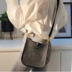 Hermes Evelyne Amazone Bag Noir 17cm H069426CKAV - Image 2