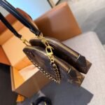 Louis Vuitton Be Alma Monogram Canvas Brown 20Cm M12996 - Image 6