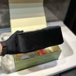 Gucci GG Marmont Small Camera Bag Velvet Black 23Cm - Image 5