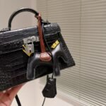 Hermes Kelly Mini Handbag Matte Alligator Black 20Cm - Image 3