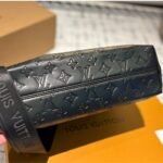 Louis Vuitton Coussin Hobo MM Black 30Cm M21260 - Image 5