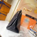 Louis Vuitton Artsy MM Black 41Cm M41066 - Image 3