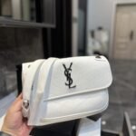 Saint Laurent Niki Baby Chain Bag In White 28Cm 6331601El079207 - Image 3