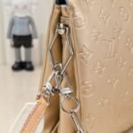 Louis Vuitton Coussin PM Gold 26Cm M59278 - Image 7