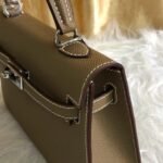 Hermes Kelly Mini Epsom Handbag Etoupe 22Cm - Image 4