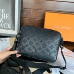 Louis Vuitton Duo Messenger Bag Black 25Cm M69827 - Image 3