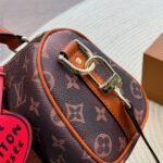 Louis Vuitton Keepall Bandoulière 25 Monogram Dust Coated Canvas Brown 25Cm M11542 - Image 7