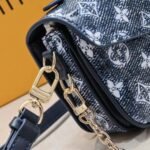 Louis Vuitton Pochette Métis East West Monogram Spruce 21Cm M22834 - Image 7