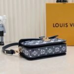 Louis Vuitton Pochette Métis East West Monogram Spruce 21Cm M22834 - Image 8