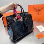 Hermes Birkin 30 Shiny Porosus Crocodile Black 30Cm - Image 2