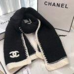 Chanel 23A Cashmere Scarf Black And White 170Cm - Image 3