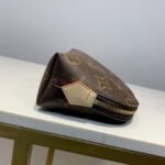 Louis Vuitton Cosmetic Pouch PM Monogram Canvas 19cm LV M47515 - Image 3
