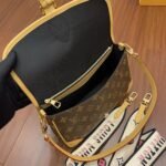 Louis Vuitton Diane Monogram Canvas Brown 24Cm M45985 - Image 6